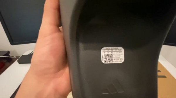 Adidas Yeezy Slide Onyx🔥🔥 Unboxing and Review ￼#YeezySlides #Yeezy