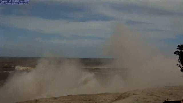 July 5, 2018: Kilauea Rockfalls (1:19:30) & Collapse Explosion (1:20:11) смотреть онлайн