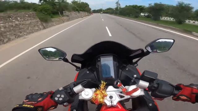 Live Accident on Sunday Ride 💔 || R15v3 Crash 😔|| 2 Riders Injured 🤕 @5911MoosaRider смотреть онлайн
