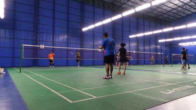 Dino Mafia พ่อเก้ง-แม่เอ๋ vs แป๋ว-กบ 1/3 смотреть онлайн