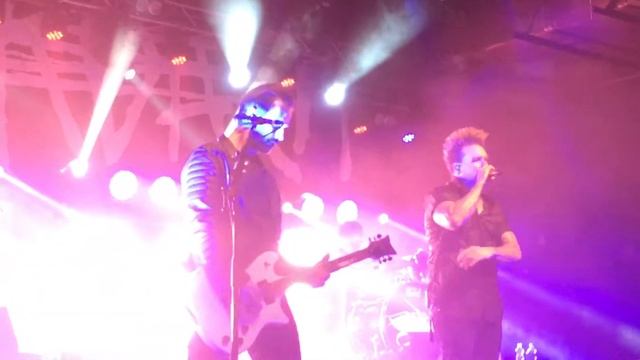 Papa Roach  - American Dreams