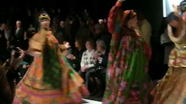 Модный показ Славы Зайцева. 1 смотреть онлайн