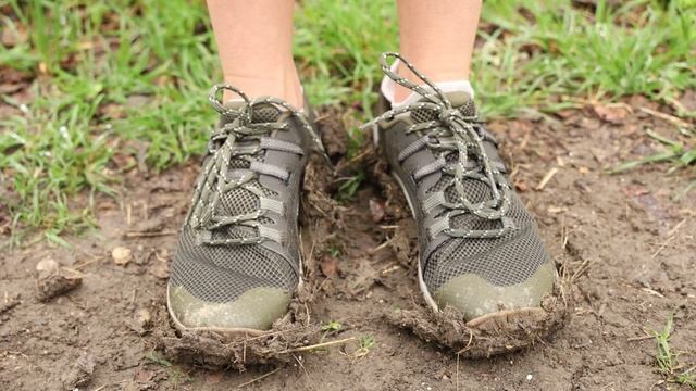 A Barefoot Shoe With A Twist. Merrell Trail Glove 6 Review смотреть онлайн