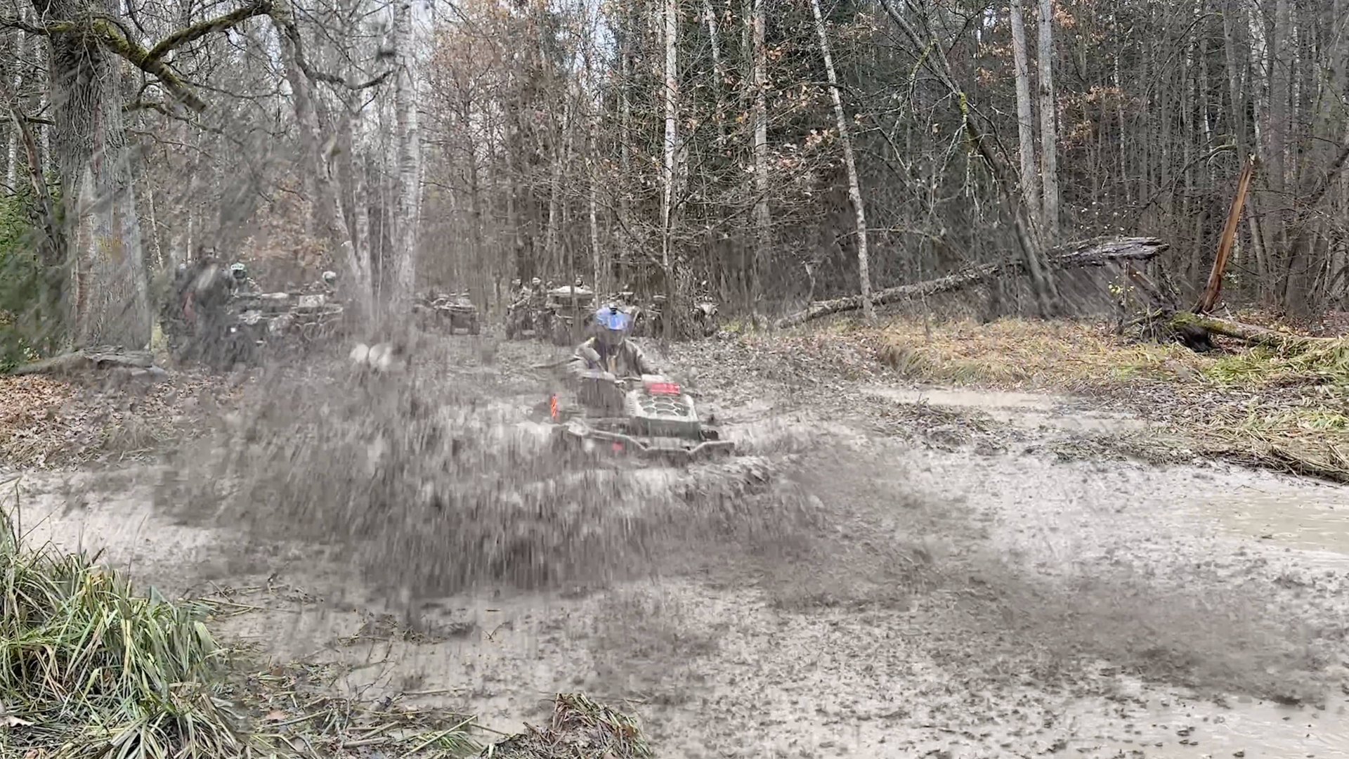 Stels Guepard 1000 грязевые тесты ! Крутейшая грязевая покатушка с ребятами в 20 единиц 🔥🔥🔥 смотреть онлайн