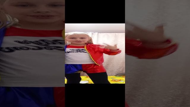 мой новый костюм Харли квин смотреть онлайн