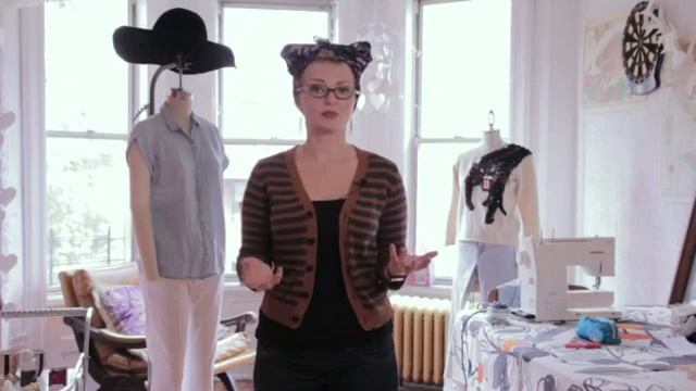 How to Roll Jeans Above UGGs смотреть онлайн