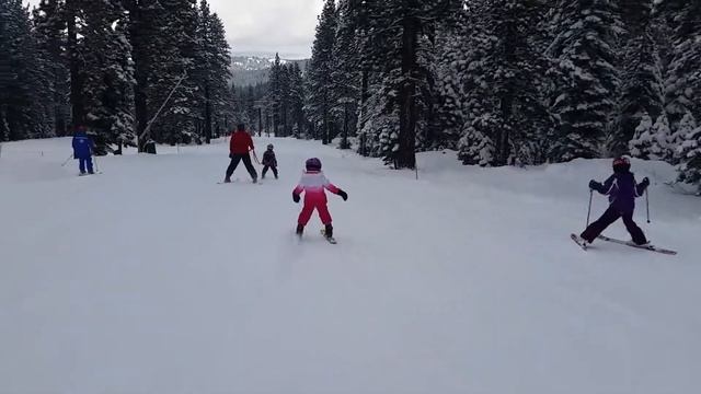 Kids 3rd day of skiing - N.Star (11-25-15) смотреть онлайн