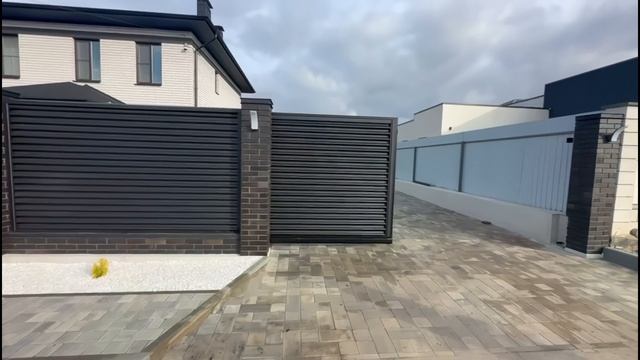 Загородный объект 🏡 - Ворота и Калитка собственного производства! Забор Жалюзи YardWall RAL 9005 смотреть онлайн