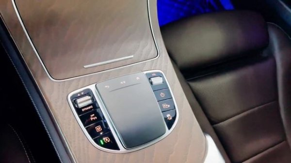 Цена Mercedes-Benz GLC300L 4MATIC Dynamic Edition 2.0T из Китая