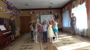 Танец "Маленькая страна" в исполнении детей старшей групп №12