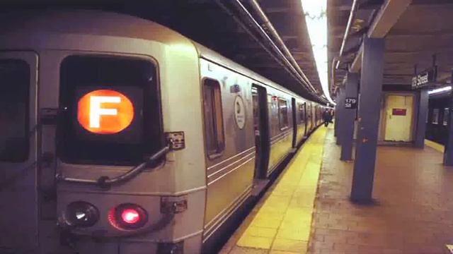 Ron & Fez - Fez The Subway Stalker смотреть онлайн
