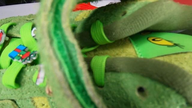 Adidas Forum Low The Grinch Unboxing And On Feet Review | Top Of The Shoe смотреть онлайн