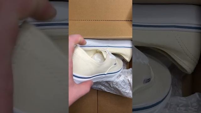 Vans Authentic Milk оригинал (молочные) смотреть онлайн