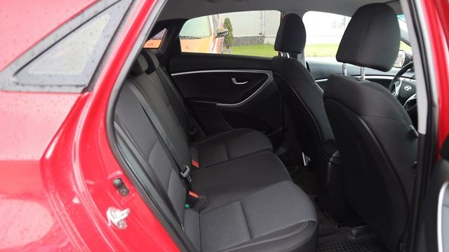 Hyundai I30 Красный