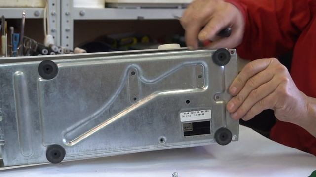 Регулировка скорости на швейной машине Husqvarna 250 Electronic смотреть онлайн
