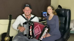 Дмитрий и Олеся Пестовы-Над далиной. Брат с сестрой отлично спели под гармонь.