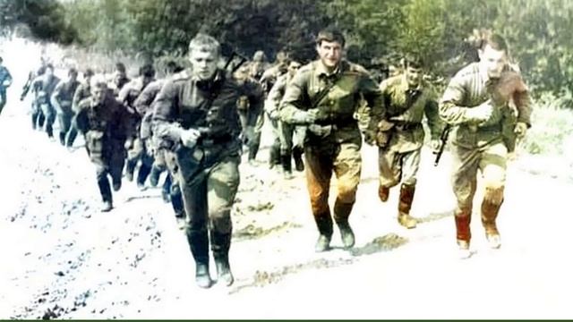 СГВ, ЮГВ, ЦГВ, ГСВГ(ЗГВ) - ТАНЦУЮТ ВСЕ...! смотреть онлайн