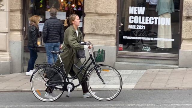 +13°C In Stockholm | What People Are Wearing | Fall Street Style | Street Fashion In Stockholm
