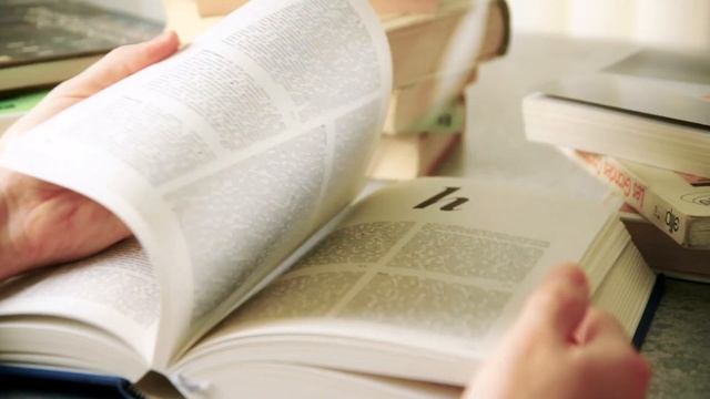 Prima zi de scoala: rechizite, articole de imbracaminte si accesorii necesare смотреть онлайн