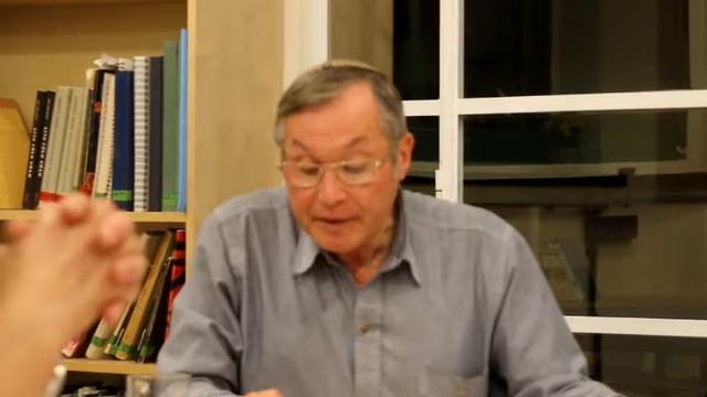 Рав З. Султанович читает и комментирует стихотворение Ури-Цви Гринберга "כלב והאדם עם לילה". смотреть онлайн