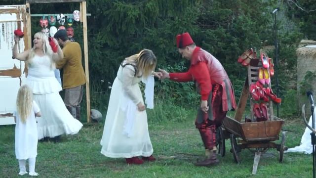 "Hundimõrsja". Laat - punased kingad (Market - red shoes) смотреть онлайн