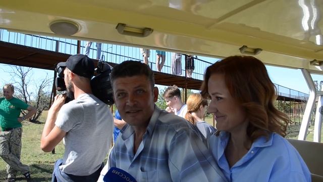 Никто не хочет фотографироваться со Стервой ! Клепа кокеточка ! смотреть онлайн