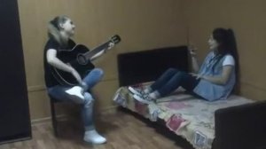 Песня на гитаре. Курильщикам трудно без плана