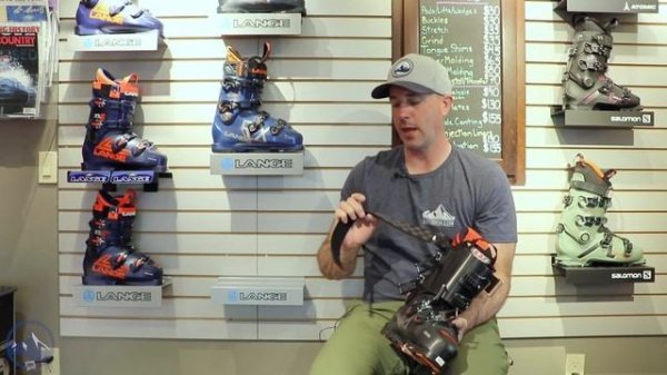 2023 Lange RX 100 Ski Boots Short Review with SkiEssentials.com