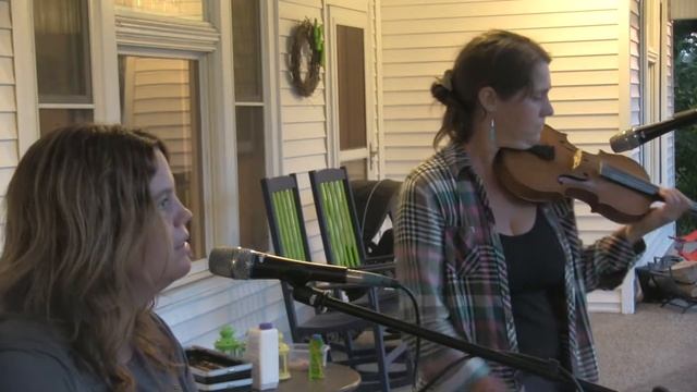 Kristine Jackson and Kendra Swanson - Where Did You Sleep Last Night смотреть онлайн