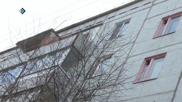 Жильцы дома №120 по улице Тентюковской в Сыктывкаре бьют тревогу из-за нерадивого соседа смотреть онлайн