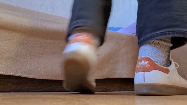 Adidas Stan Smith Weiß Orange Gum On Feet Video смотреть онлайн