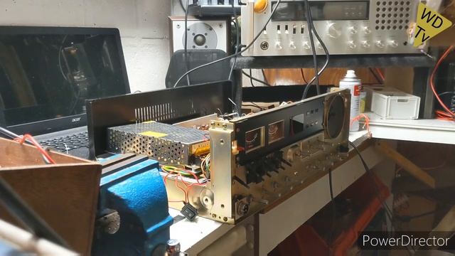 I fix a CB radio. смотреть онлайн