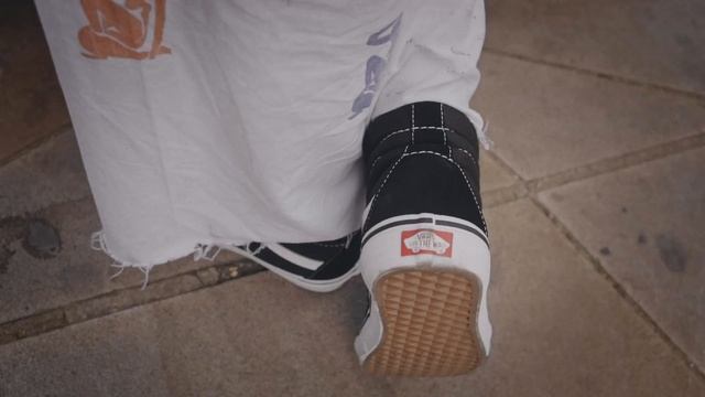 How the Vans Sk8-Hi Became A Legend смотреть онлайн