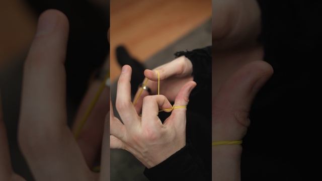 🤨Резинка проходит сквозь палец! смотреть онлайн