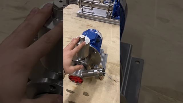 Импеллерный насос с бачком охлаждения смотреть онлайн