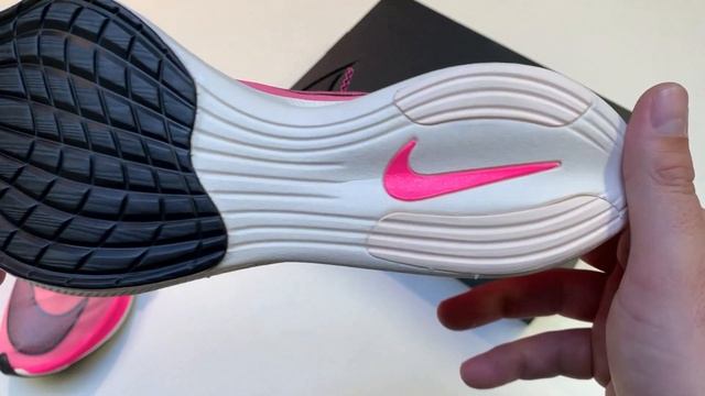 Nike ZOOMX VAPORFLY NEXT% pink смотреть онлайн