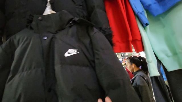 Zapatillas NIKE FURYOSA y EL PASILLO CLAUSTROFOBICO en La Salada - FERIA PUNTA MOGOTE смотреть онлайн