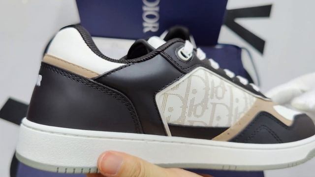 Did This Pair Of DIOR B27 Sneaker Surprise You? смотреть онлайн