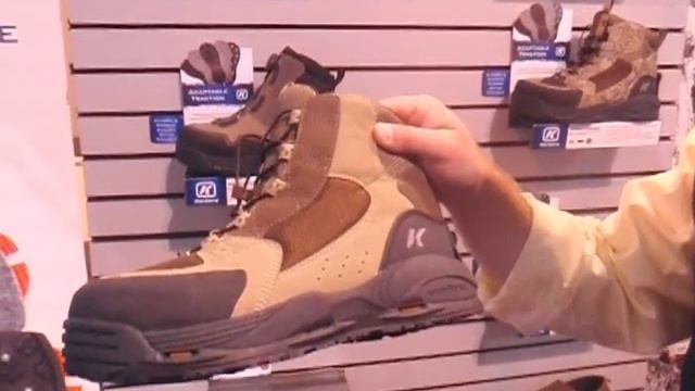 Korkers shows off the Chrome for 2011! смотреть онлайн