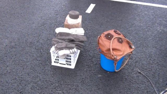 Я на ярмарке не смог договорится. Пара носков осталась у хозяйки