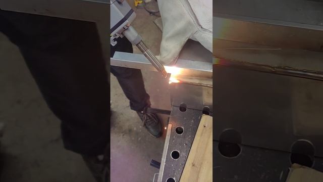Лазерная сварка смотреть онлайн