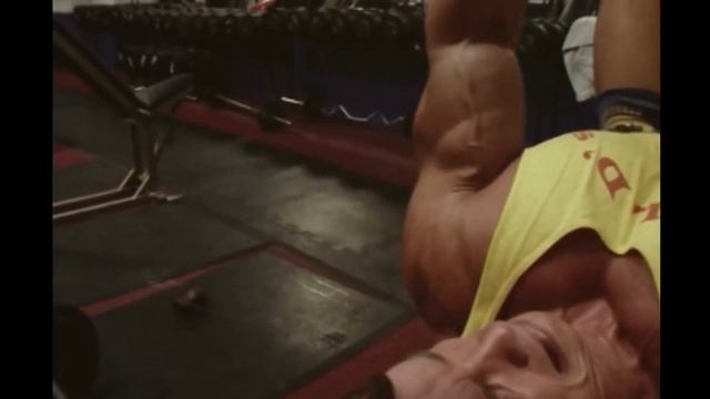 Let's get serious with Arnold Schwarzenegger смотреть онлайн