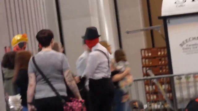 LOOKING FOR HENTAI (MOST SEXY COMIC CON EVER?) смотреть онлайн