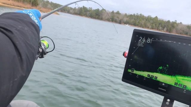 Do Crappie Jigs REALLY Catch Bass? смотреть онлайн