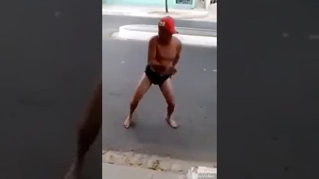 Танцующий карлик смотреть онлайн