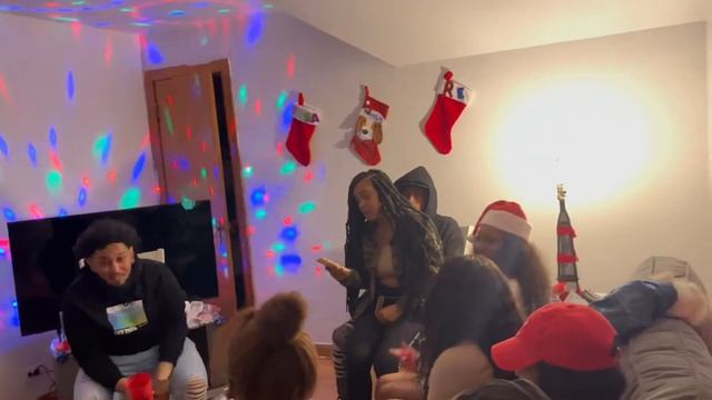 Christmas Game night| of course they were cheating смотреть онлайн
