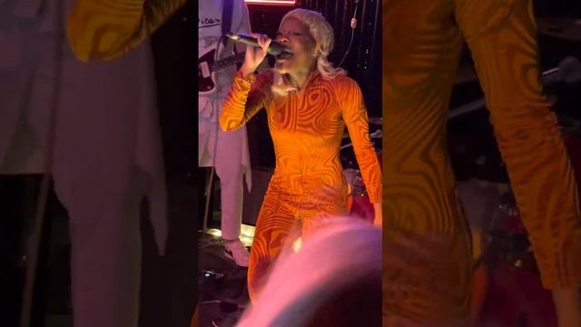 Iniko “Jericho” - LIVE in Los Angeles смотреть онлайн