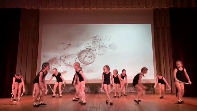 Танцевальный номер “Время” смотреть онлайн