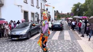 Уличный комик Karcocha в Португалии