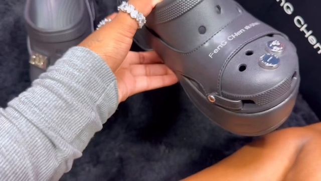 CROCS x FENG CHEN WANG UNBOXING REVIEW & TRY ON | SIREN CLOG STYLE | LIMITED EDITION RELEASE! смотреть онлайн